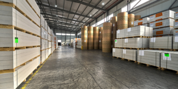 Le stockage de marchandises pour le transport ferroviaire : efficacité et durabilité