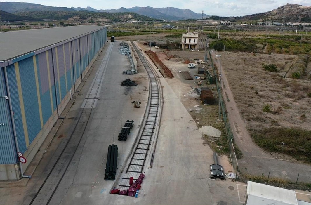 Railsider Mediterráneo en Sagunto amplía su conexión con Europa gracias a un tercer carril y ancho internacional en marcha
